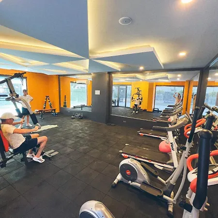 #67 - Traumhaftes Mit Privatstrand, Sea View, Pool, Sauna, Gym, Playground In Erster Reihe, Alanya-mahmutlar *